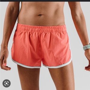 rabbit 2” repeats shorts size medium in fresh salmon